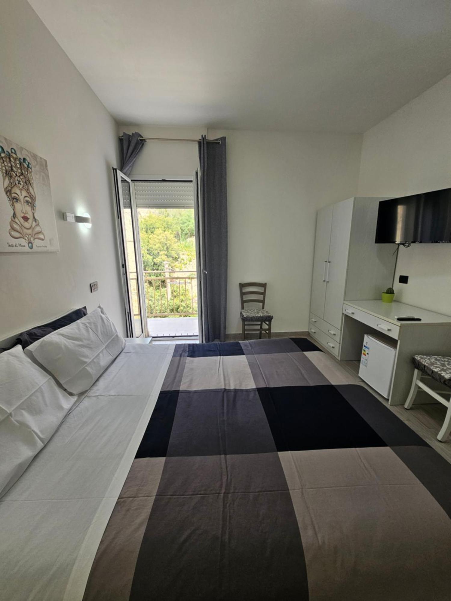 Hotel Frontemare Locazione Turistica à Porto Empedocle Extérieur photo
