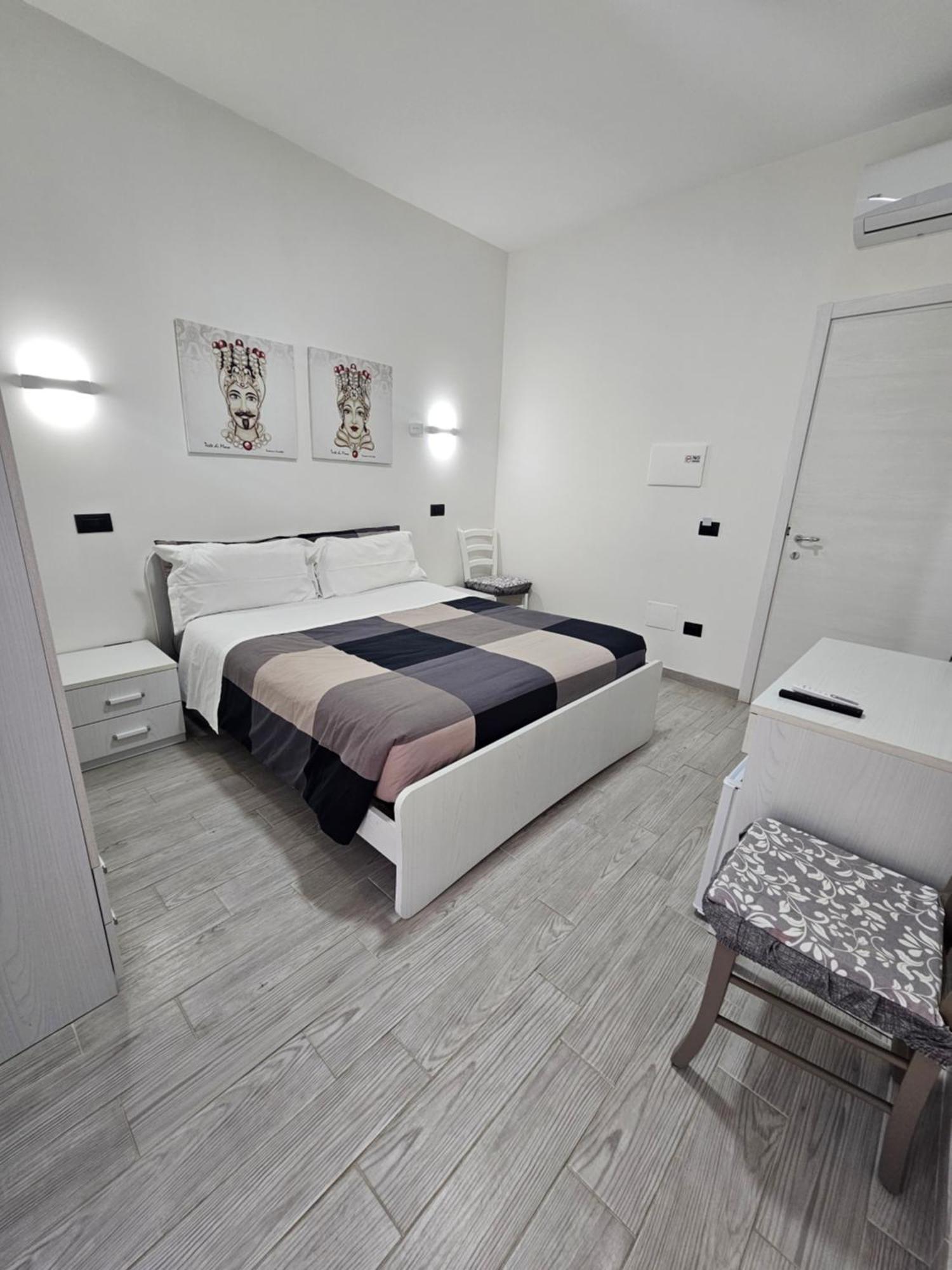 Hotel Frontemare Locazione Turistica à Porto Empedocle Extérieur photo